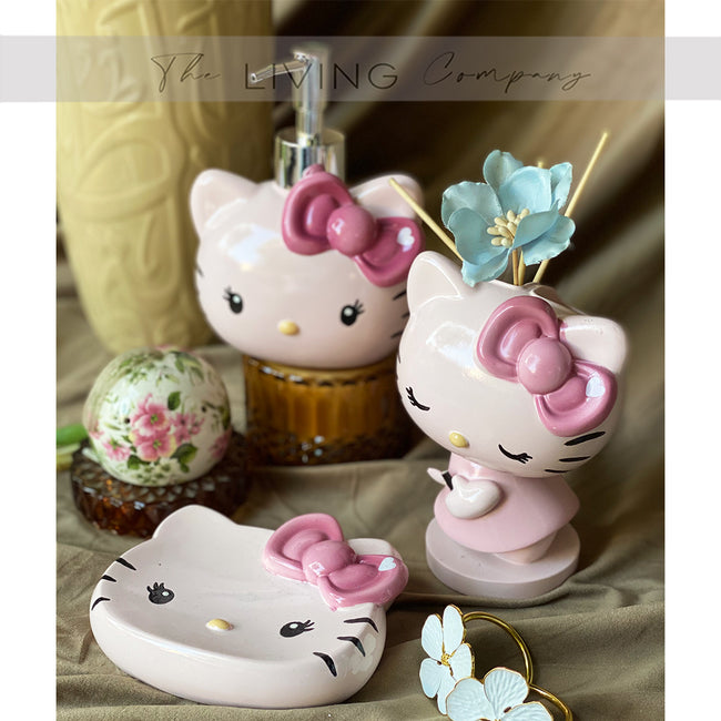 3-Pieces Hello Kitty Themed Bathroom Set